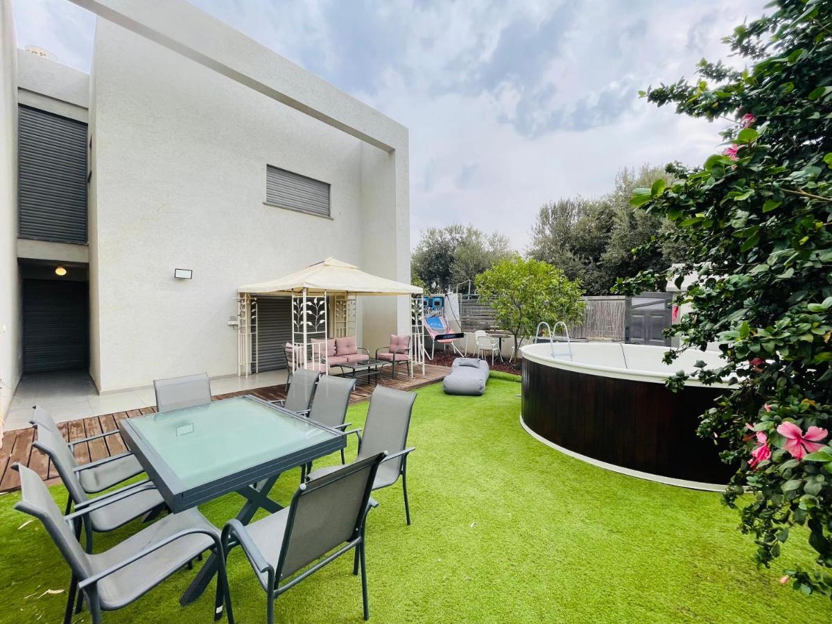 סוויטת עלית בריכה מחוממת Villa Poriyya Екстериор снимка