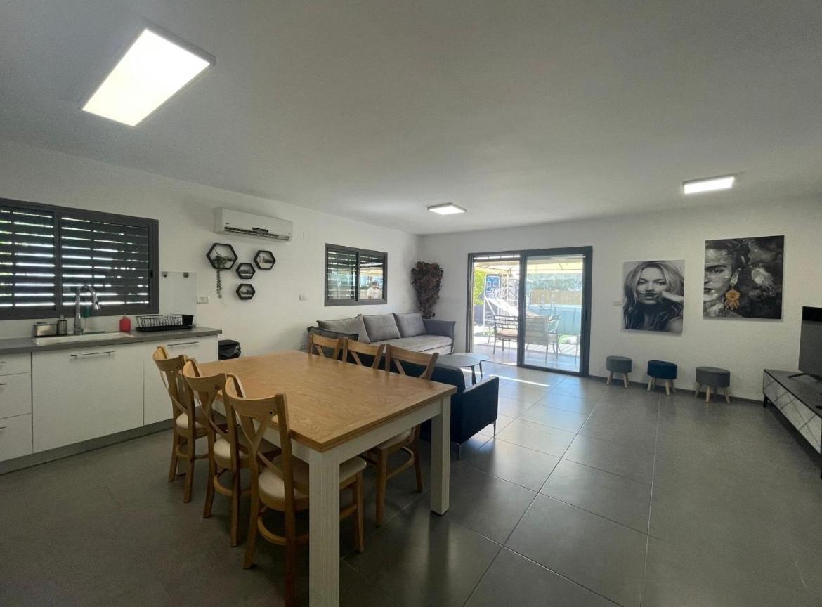 סוויטת עלית בריכה מחוממת Villa Poriyya Екстериор снимка